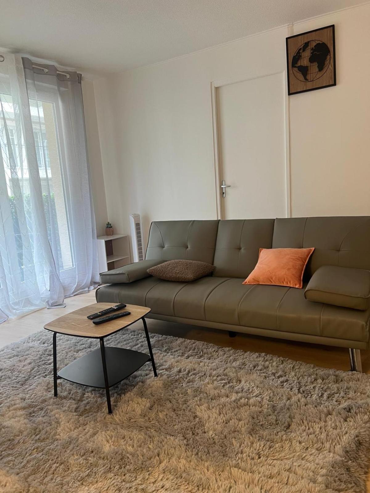 Champion Suites Sarcelles Εξωτερικό φωτογραφία