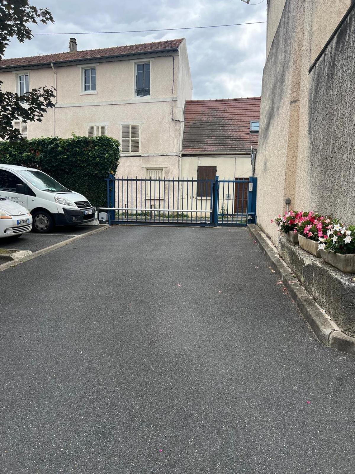 Champion Suites Sarcelles Εξωτερικό φωτογραφία